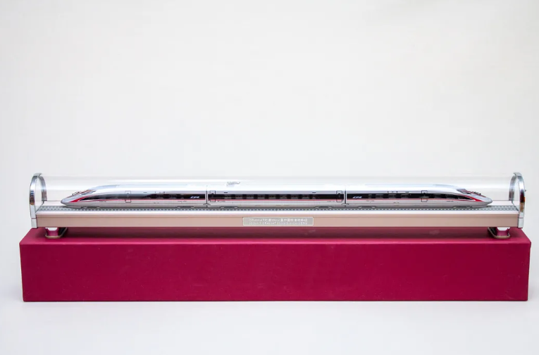 坐高鐵，看中國，拍月亮，拿獎(jiǎng)品，享團(tuán)圓