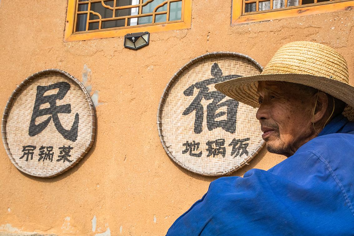 中國(guó)鄉(xiāng)村旅游新殺出一匹“黑馬”，人們都往這跑，深秋旅游真火爆