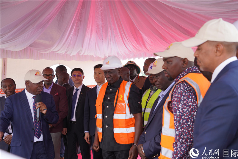 開工儀式現(xiàn)場。人民網(wǎng)記者 黃煒鑫攝